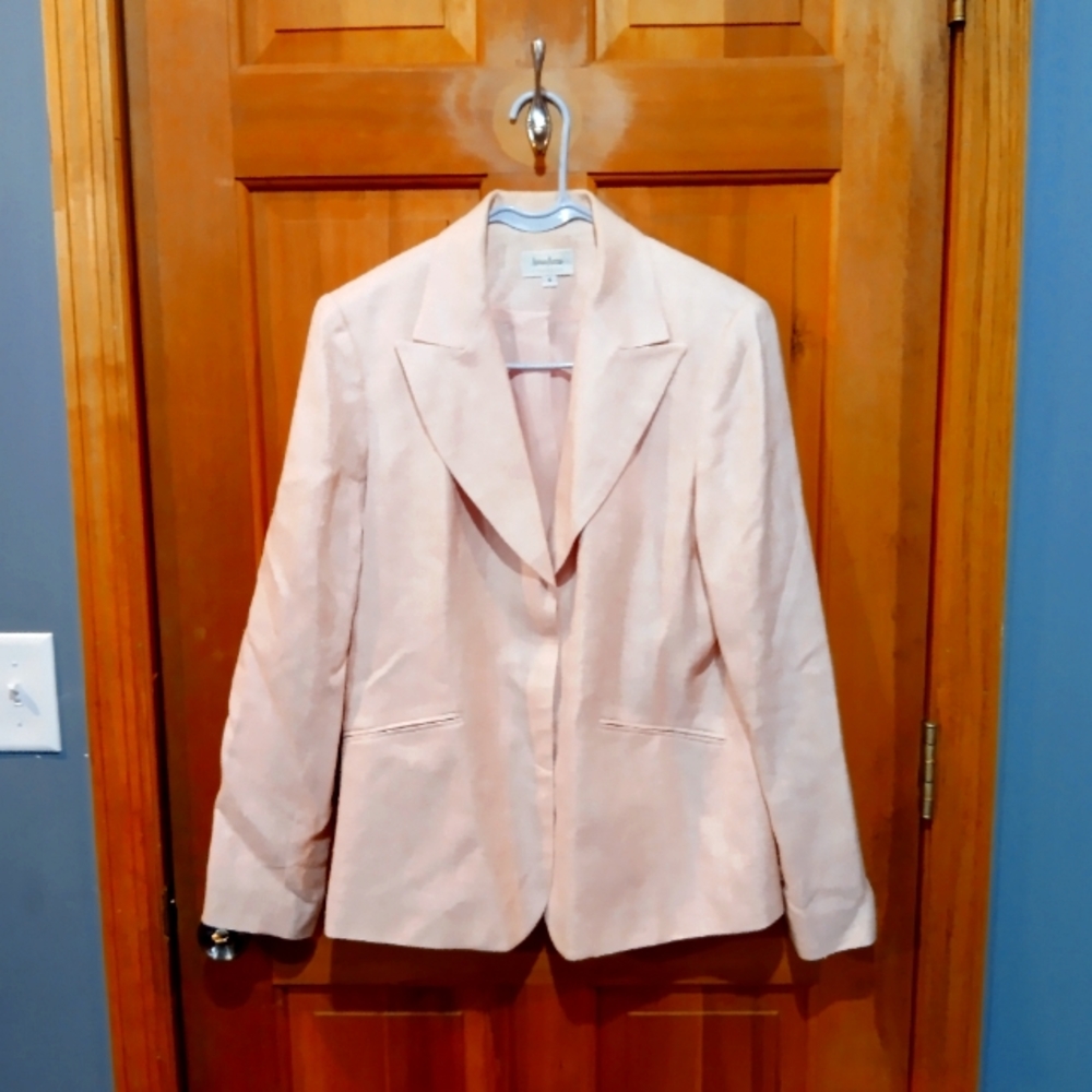 Neiman Marcus Exclusive 100% silk peach blazer size 6